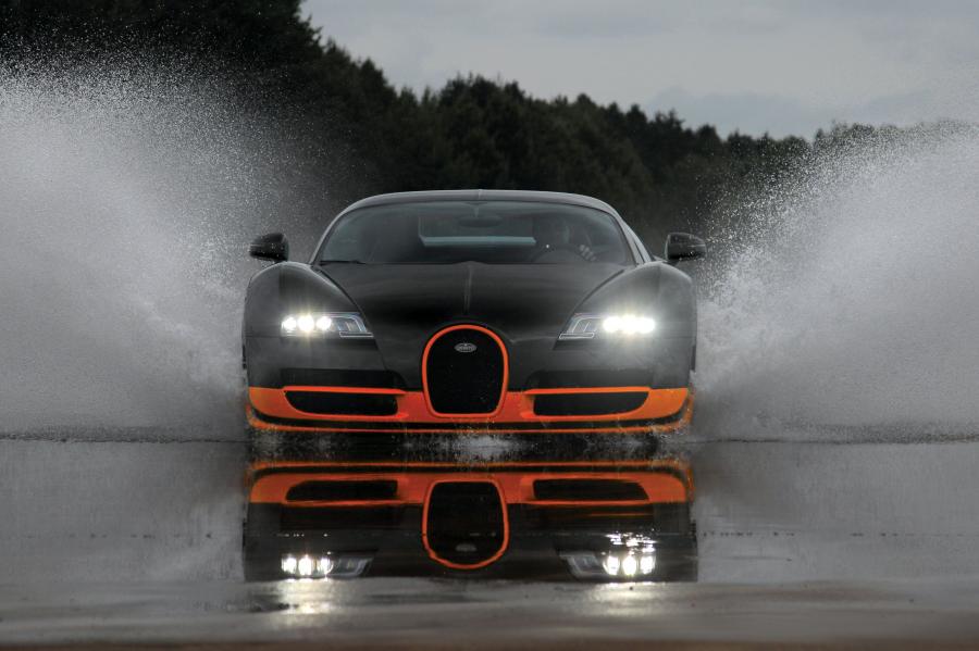  Bugatti Veyron 16.4 Super Sport 2010 года  (фото 11 из 103)